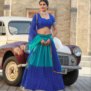 DERNIÈRE COULEUR CIEL DOUX GEORGETTE RICHE FOIL TRAVAIL LEHENGA CHOLI AVEC DUPATTA - Product Image 2