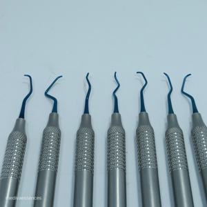 Lot de 7 CURETTES DENTAIRES PARODONTALES GRACEY SET de 7 INSTRUMENTS DENTAIRES DOUBLE END Grip Instruments dentaires à double extrémité - Product Image 4