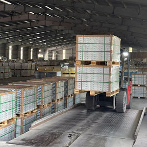 Usine directe 4mm 5mm 6mm SPC revêtement de sol emboîtement pièces de clic résistant à l'usure et anti-dérapant intérieur vinyle PVC revêtement de sol en plastique - Product Image 1