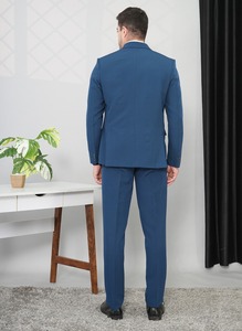 Vente flash Costumes de cérémonie pour hommes en bleu paon de luxe pour les cérémonies, les soirées, les banquets et les événements haut de gamme Disponibles à la vente - Product Image 3