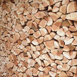 Fournisseur de bois de chauffage séché au four de haute qualité bûches de bois dur chêne hêtre pin tailles d'humidité 18% bois de chauffage en vrac usage résidentiel au détail - Product Image 5