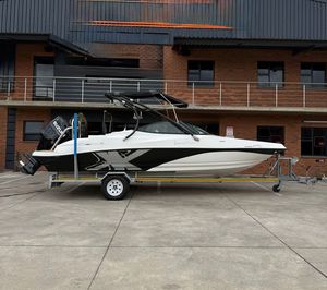 Nouveau design 2026, catamaran de pêche en aluminium soudé de 10 m (32 pieds) - Product Image 1