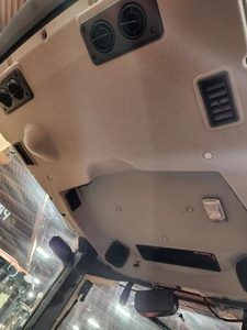 Potente calidad Kubota LX2620 Tractor usado con cabina retroexcavadora de cubo cargador con calor y aire acondicionado a precio barato - Product Image 6