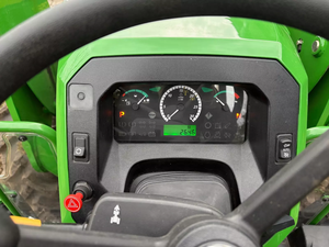 รถแทรกเตอร์จอห์นเดียร์ JD 5058E 58 แรงม้า ขับเคลื่อน 4 ล้อ รถแทรกเตอร์อเนกประสงค์ 60 แรงม้า พร้อมระบบ PowerReverser เครื่องยนต์ดีเซล สำหรับงานเกษตรกรรม พร้อมอุปกรณ์ตักดินด้านหน้า - Product Image 5