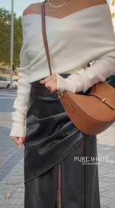 กระเป๋าหนังแท้ทำมือจากอิตาลี รูปทรงพระจันทร์เสี้ยว สะพายไหล่และสะพายข้าง พร้อมสายสะพายคู่ - Product Image 5