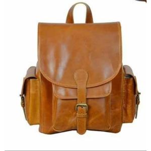 Sac à dos en cuir huilé fabriqué en Inde sur mesure, finition en laiton antique, léger, grande capacité, sac pour ordinateur portable, poly drill - Product Image 1