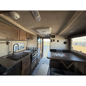 Nuevo Modelo 2026 8-11EX LE DB Camper de lujo de fibra de vidrio para caja de camioneta pickup, tipo slide-in de lados rígidos, con sistema solar - Product Image 4