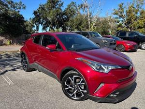 รถ SUV XLE ปี 2022 เกียร์ธรรมดา ภายในสีเข้ม พร้อมแร็คหลังคาโลหะ กล้องมองหลัง ขาย - Product Image 4