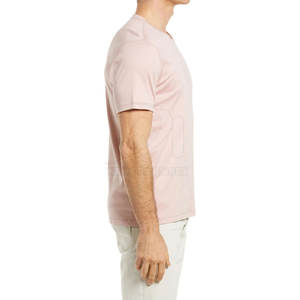 เสื้อยืดคอวีผู้ชาย วัสดุนุ่ม ระบายอากาศได้ดี เหมาะสำหรับความสบายในชีวิตประจำวัน - Product Image 3