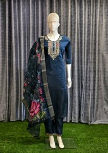 Dhwaja Export – Ensemble Salwar Kameez 3 pièces en soie douce brodée avec doublure en coton à séchage rapide pour fêtes et mariages - Product Image 2