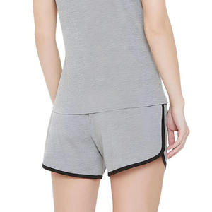 Pantalones cortos de entrenamiento transpirables con logotipo personalizado para mujer con bolsillos laterales Sublimación de bajo precio Nuevo lanzamiento - Product Image 2