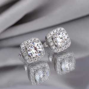 Boucles d'oreilles carrées élégantes en argent sterling 925 avec moissanite taille ronde, motif floral, halo, pour femmes, bijoux fins de promesse - Product Image 3