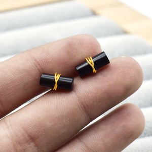 Pendientes de Ónice Negro en Forma de Tubo, Joyería con Piedras Preciosas Envueltas en Alambre, Pendientes de Ónice con Piedra de Nacimiento - Product Image 1