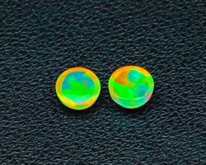 Superbe paire de pierres précieuses en cabochon d'opale éthiopienne-Welo Round Shape Opal Gems - Multi Fire Smooth Loose Stones en gros - Product Image 5
