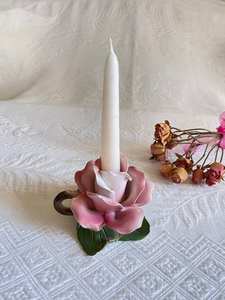 Elegant white <b>flower</b> <b>candle</b> holder with a slender curved stem. Available at wholesale prices. - Product Image 5