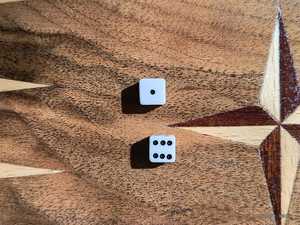 ลูกเต๋าสำหรับเล่นเกม6ด้านทำจากกระดูกอูฐควาย20มม. ทรงสี่เหลี่ยมกลวง - Product Image 4