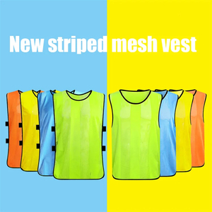 Vente directe d'usine gilet d'entraînement de football personnalisé et bavoirs en maille 100% polyester respirant maillots de football à séchage rapide - Product Image 5