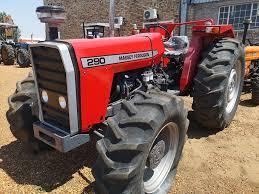 รถแทรกเตอร์ตีนตะขาบ Massey Ferguson ขับเคลื่อน 4 ล้อ ระบบเกียร์สำหรับเครื่องยนต์ ประสิทธิภาพสูง เสียงรบกวนต่ำ - Product Image 2