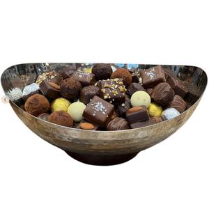 Bol à chocolat carré texturé argenté de style vintage, parfait pour servir des bonbons, vaisselle pour mariage et fêtes, en vente - Product Image 6