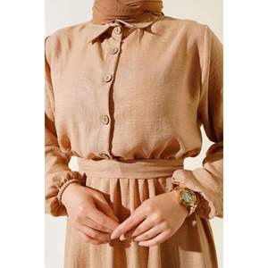 Vestido de lino con cintura elástica y cinturón Latte - Product Image 1