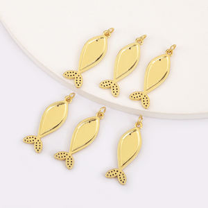 จี้ปลาเคลือบทอ<span class=keywords><strong>ง</strong></span>น่ารักพร้อมหางเพทายสำหรับทำเครื่องประดับแฟชั่นสำหรับทุกเพศ - Product Image 2