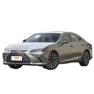 Lexus UX 2024 de segunda mano, 4 puertas, lujo premium, gasolina, 2.0L, tracción delantera, Euro VI, asientos de cuero, cámara trasera, control de crucero adaptativo. - Product Image 4