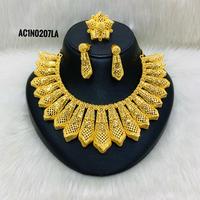 ALANKEET CREATIONS Set Kalung Liontin Klasik Berbahan Kuningan Lapis Emas Bentuk Bunga Rantai Kotak untuk Wanita, Fashion Pernikahan