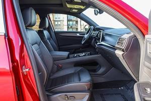 SUPER CLEAN 2025 VO-LKS-WA-GEN AT-L-AS CR-O-SS SPORT 2.0T SEL R-LINE NOIR TRANSMISSION AUTOMATIQUE - Product Image 4