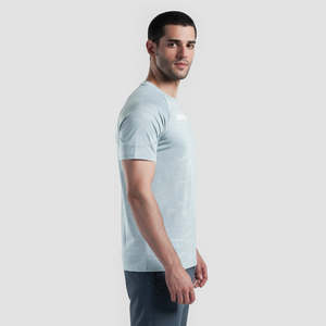 T-shirt Alpha Crew gris clair en jersey 100 % coton premium 200 grammes, compressé, pour l'exercice, avec service de personnalisation - Product Image 2