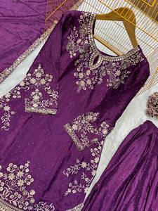 Collection de créateurs élégante et brodée pour les mariages et les tenues de fête - Product Image 4