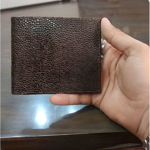 สีน้ำตาล