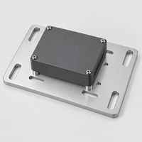 Plaque adaptatrice de montage en aluminium sur mesure pour équipement de communication, support de conversion de motif de trous OEM avec entretoises