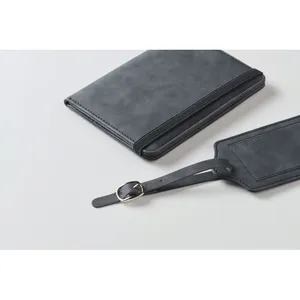 Ensemble de porte-passeport personnalisé JETTAG pour offrir en cadeau aux entreprises - Product Image 1