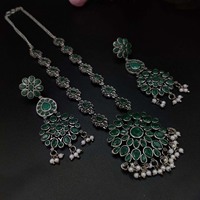 Magnifique collier en laiton argenté antique avec boucles d'oreilles ornées d'une fleur de forme ronde et d'une perle en pierre pour cadeau