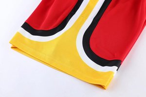 Ensemble d'uniformes de basketball personnalisés de haute qualité, grande taille, avec perles, imprimés par transfert thermique, respirant, anti-UV, séchage rapide - Product Image 3