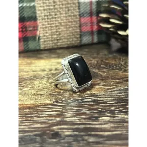 Bague en Onyx et Argent Sterling Faite à la Main, Bijou Hiphop Géométrique, Sertissage Clos Ovale, Usage Quotidien - Product Image 4