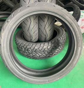 Pneu de moto sportif sans chambre à air Kumatire K307 Premium 90/80 17 & 120/70 17 pour la conduite en ville et sur route - Product Image 2