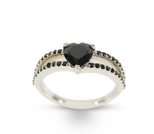Anillo de diamante de moissanita con forma de corazón negro, anillo de bodas de plata de ley 925 y regalo de joyería personalizado para ella - Product Image 2