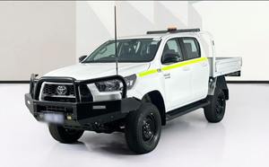 Toyota Hilux Rugged X GUN126R 4X4 2019 / Toyota Hilux 2.4 GD-6 D/Cab 4X4 SR 2019 - Product Image 6