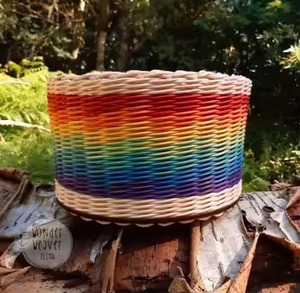 Panier de rangement alimentaire en rotin de forme ronde au design élégant avec une finition multicolore, parfait pour l'organisation de la cuisine à domicile - Product Image 5