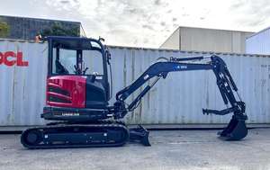 Excavadora UME35 con Motor Kubota de 26 hp, Peso Operativo de 3.9T, con Giro Cero y 6 Accesorios Gratuitos - Product Image 3