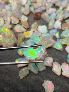 Opale éthiopienne brute de qualité supérieure AA, gemme naturelle multi-feu, pendentifs en pierres précieuses, 5-15 carats, certifiée par un tiers - Product Image 6