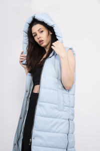 Nouveau design Veste sans manches remplie de coton Gilet long en duvet pour femmes à la mode en vente en gros - Product Image 3