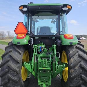 Tracteur John Deere 6135E 2022 - Product Image 4