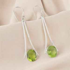 Pendientes de Plata de Ley Hechos a Mano con Peridoto, Joyería de Piedra Natal de Agosto, Elegante Regalo para Mujer, Diseño Bohemio - Product Image 3