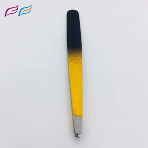 Pince à épiler noire en acier inoxydable avec logo personnalisé, pince à épiler biseautée, vente chaude, fabricant OEM ODM, fournisseur d'outils de beauté - Product Image 3