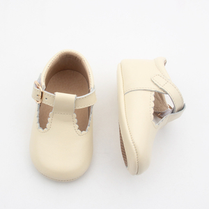 Chaussures de princesse habillées en T-bar en cuir véritable à semelle souple pour enfants de qualité personnalisée en usine pour bébé fille - Product Image 1