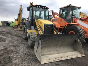 Retroexcavadoras Usadas New Holland LB95.B con Motor y Bomba como Componentes Principales en Venta - Product Image 2