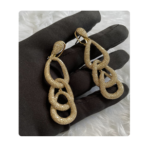 Boucles d'oreilles longues en or jaune 14 carats VS-SI diamant clarté 10.00 TCW taille ovale certifié IGI pour femmes à la mode - Product Image 5