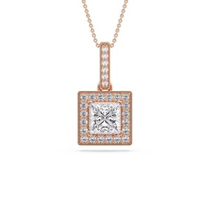 จี้เพชรทรงเจ้าหญิงแบบ Trousseau ประดับเพชรเม็ดเดี่ยว 0.50 กะรัต เพชรเลี้ยงในห้องปฏิบัติการ ตัวเรือนแพลตตินั่ม เหมาะสำหรับงานแต่งงาน - Product Image 1